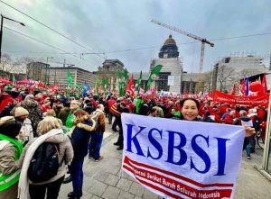 “Melawan Penghematan” Presiden KSBSI Dalam Masa Aksi Gabungan Di Brussel